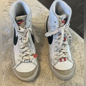 Kids Nike blazer high tops sneakers black and white size 4 y